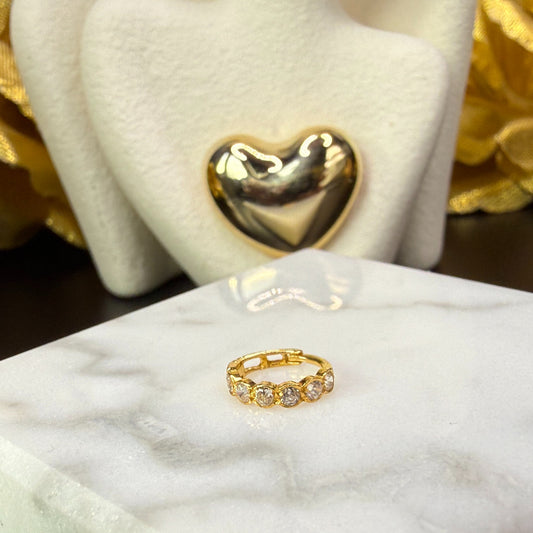 9ct Gold 6 stone round Nose Ring
